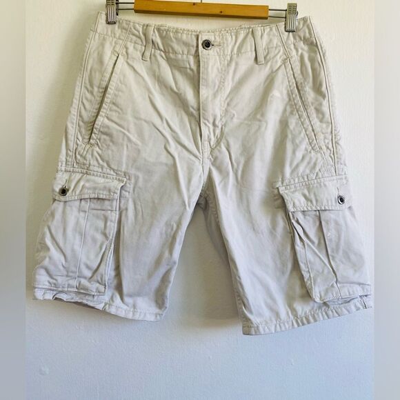 Levi’s Cargo Shorts bundle of Two Cream and gray Size 30 Street wear - Picture 5 of 8